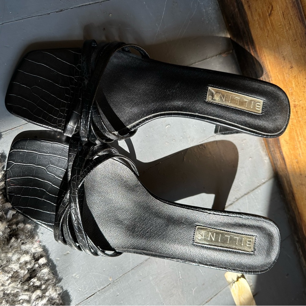 Black kitten heels size 8